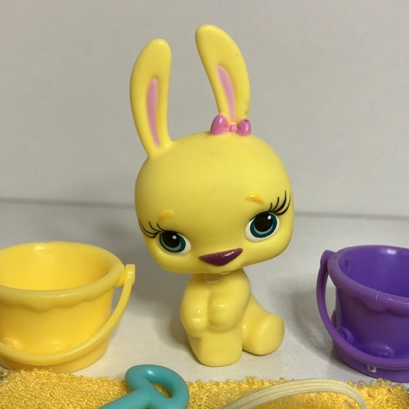 LITTLEST PET SHOP •  Beach 🏖️ Scene - Picture 3 of 8